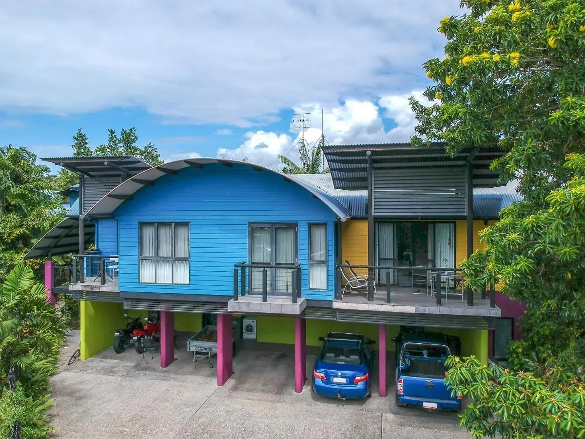 **** Aparthotel Dreamcatcher Beach-Side Apartments Port Douglas Australia