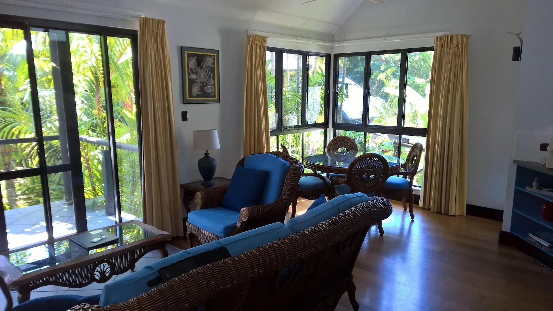 Aparthotel Dreamcatcher Beach-Side Apartments Port Douglas