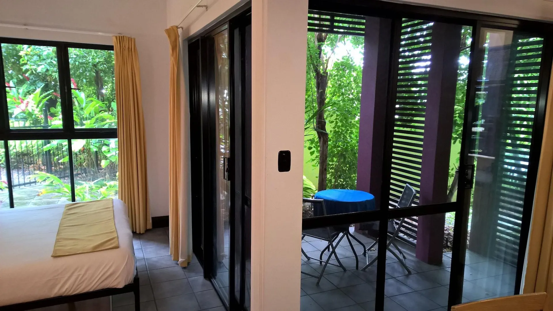 **** Aparthotel Dreamcatcher Beach-Side Apartments Port Douglas Australia