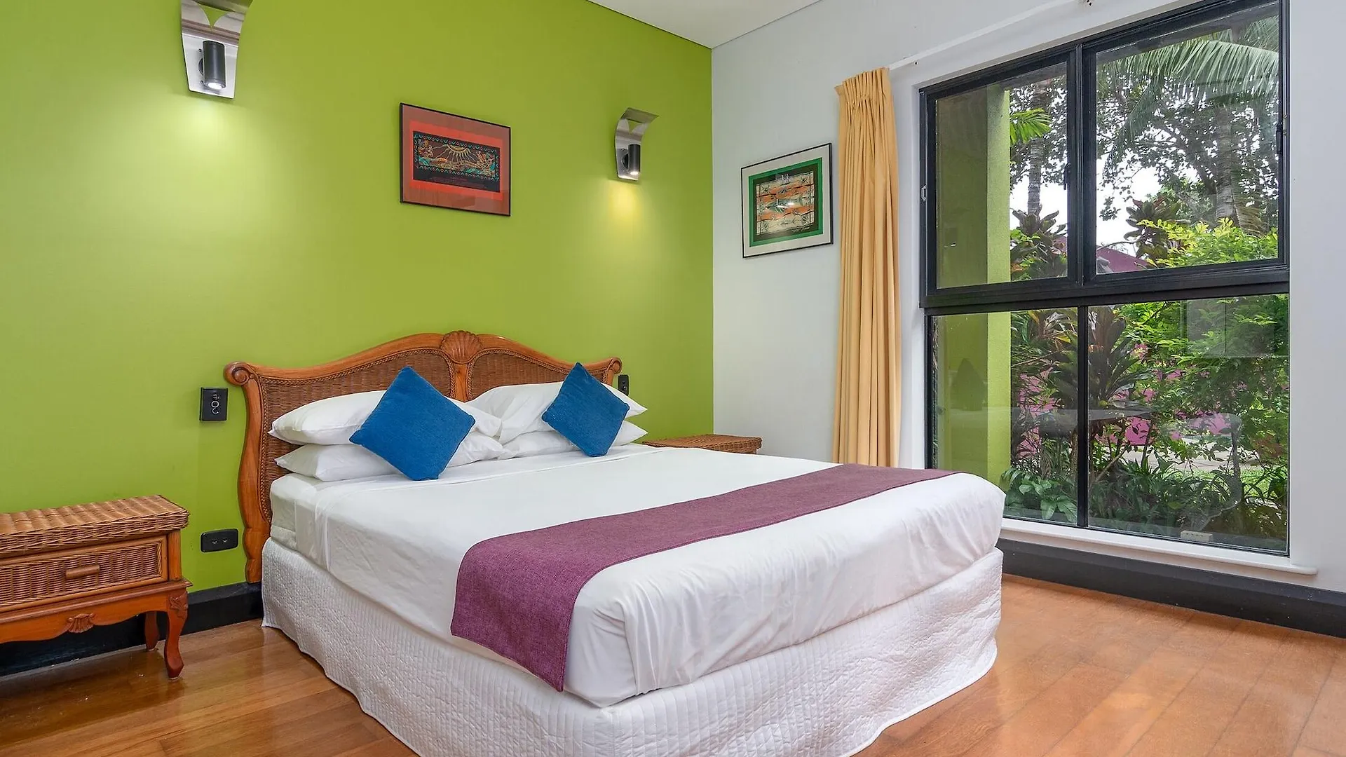 Dreamcatcher Beach-Side Apartments Port Douglas 4*,