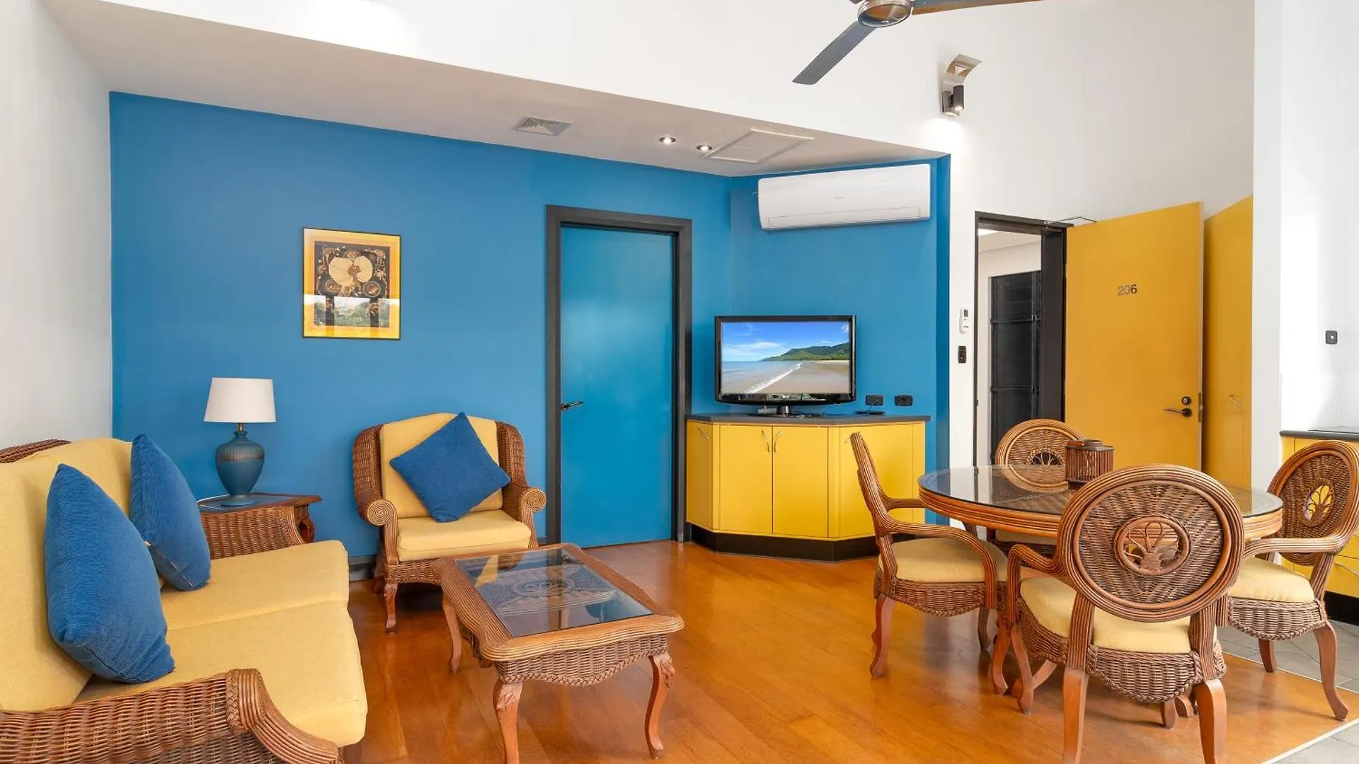 Dreamcatcher Beach-Side Apartments Port Douglas Australia