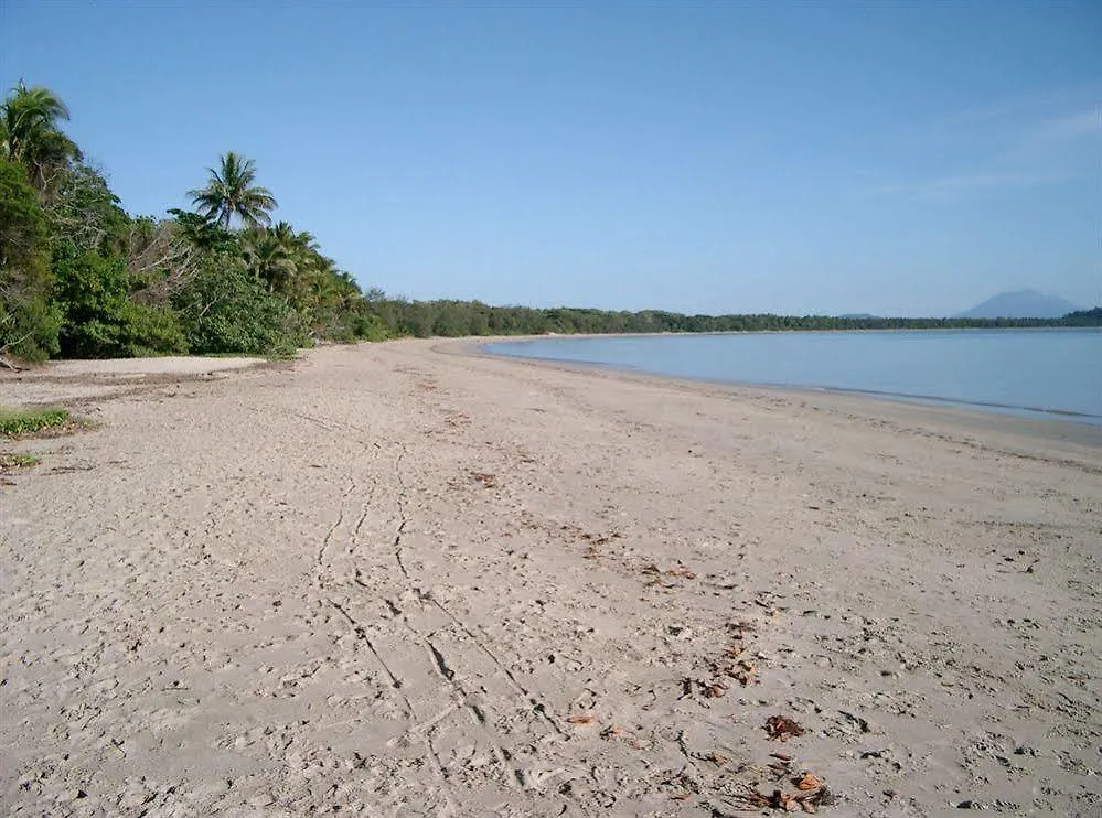 Dreamcatcher Beach-Side Apartments Port Douglas 4*,