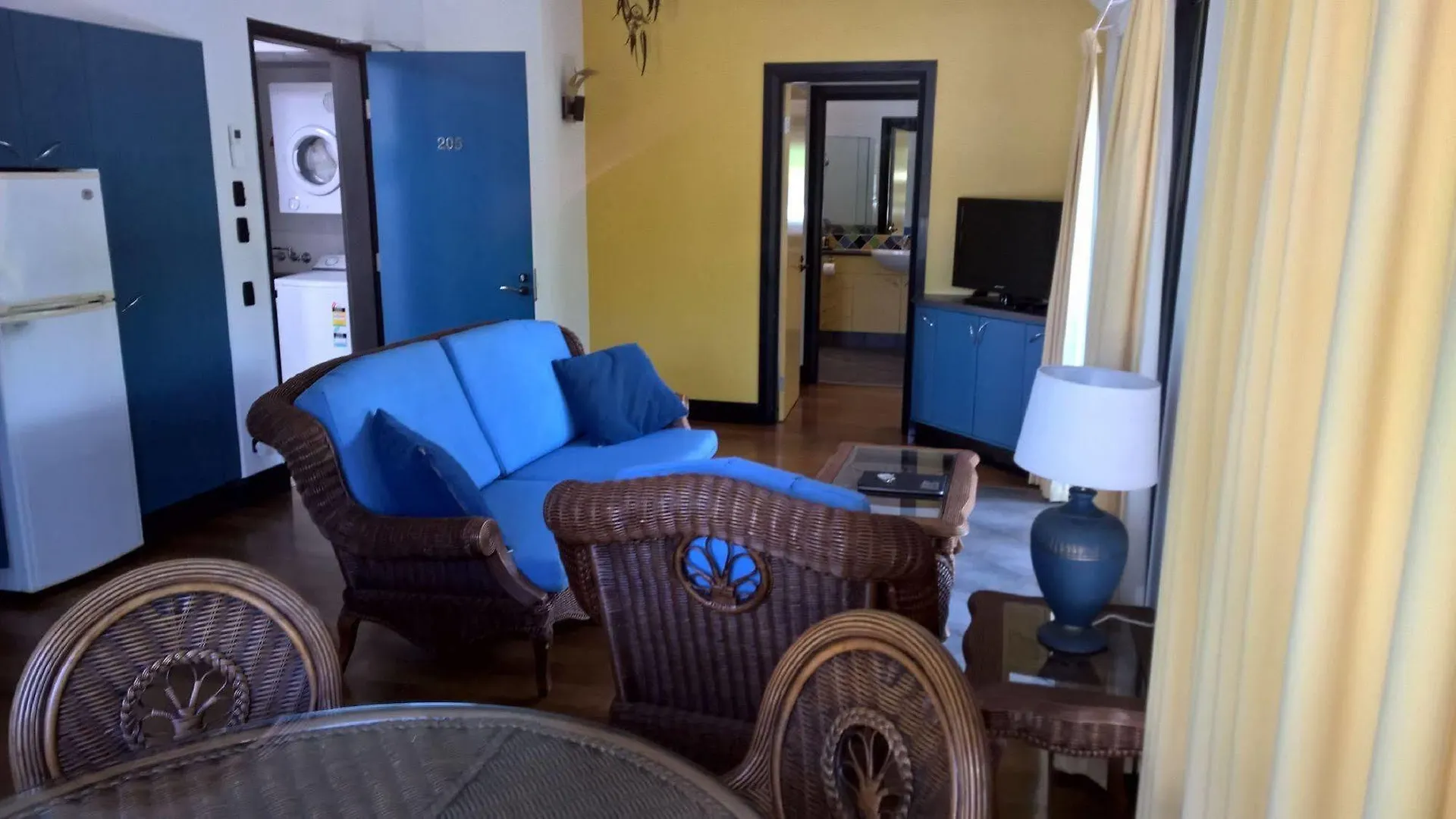 Dreamcatcher Beach-Side Apartments Port Douglas Australia