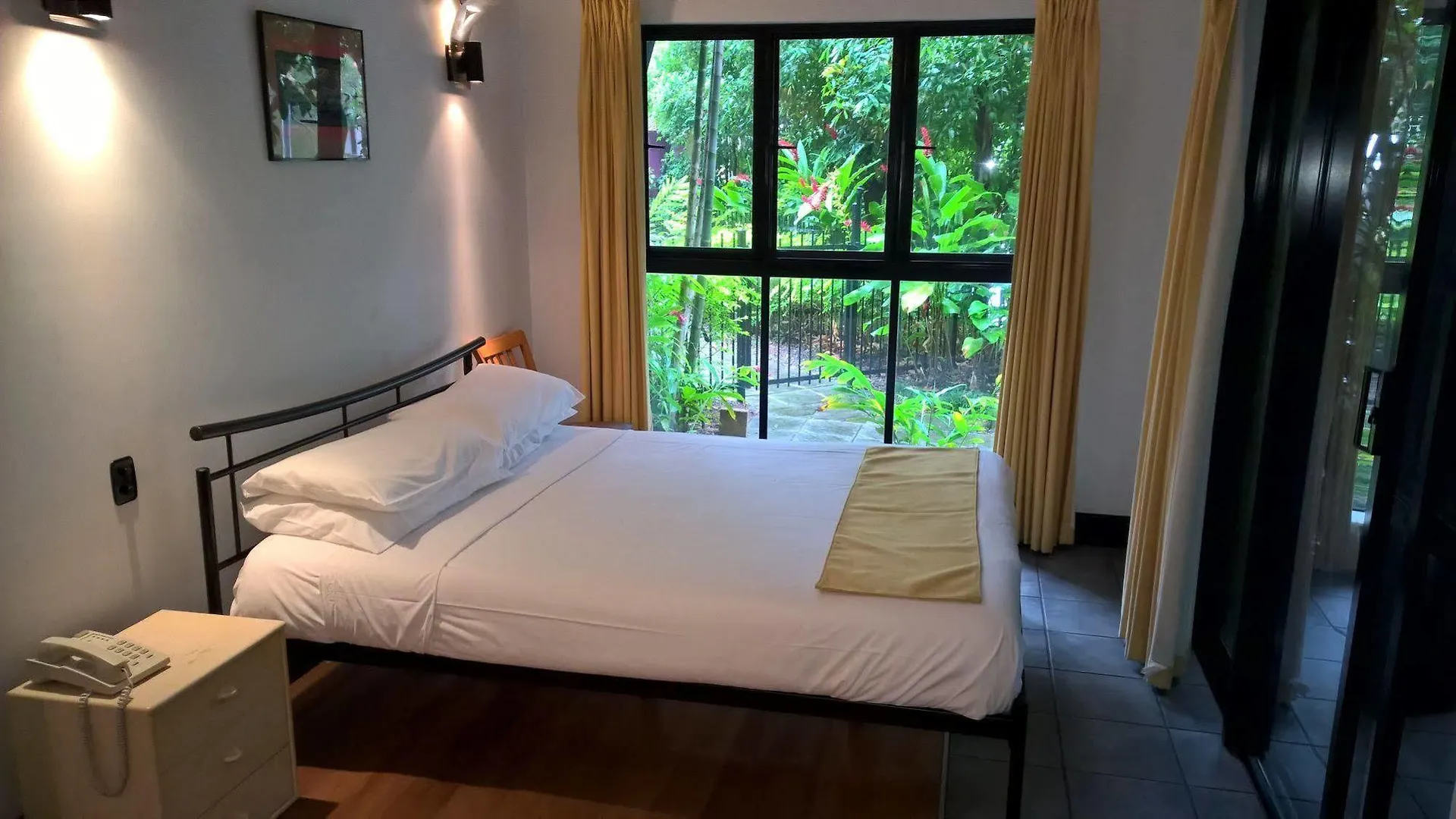 **** Aparthotel Dreamcatcher Beach-Side Apartments Port Douglas Australia